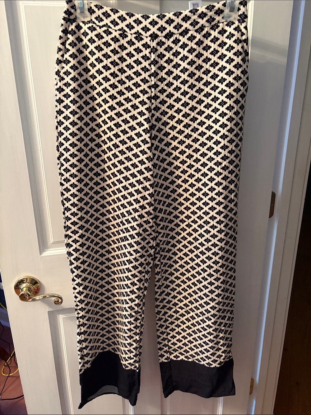 ZARA Cream Pants with Black Floral Geometric Print